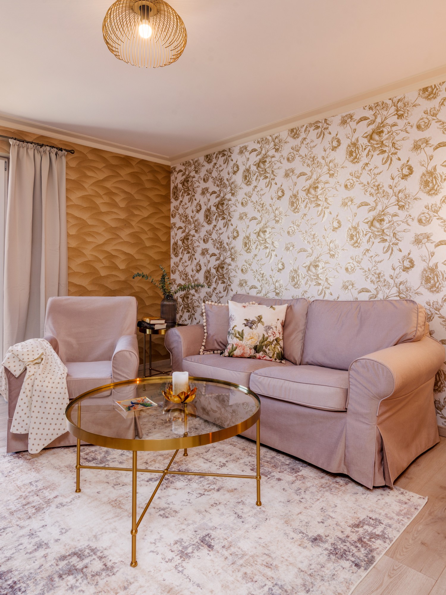 2-Raum-Ferienwohnung Natsumi am Meer - Haus Meergold in Saßnitz auf der Insel Rügen - urlaub in Zentrumsnähe und Hafennähe - mit Fahrradabstellraum und kostenfreiem Parkplatz - hübsche Fewo mit außergewöhnlich schöner Einrichtung