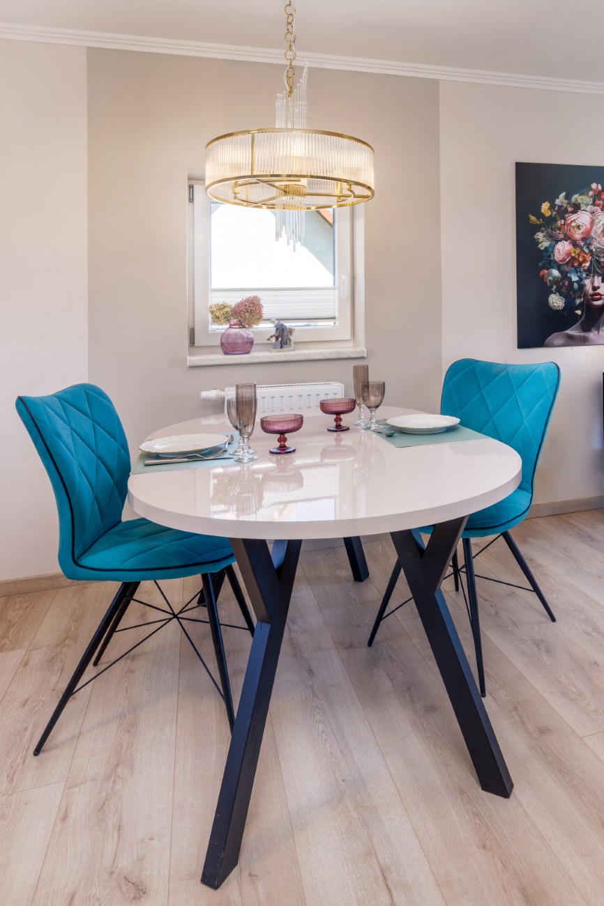 Haus Meergold in Sassnitz auf der Insel Rügen - 2-Zimmer-Ferienwohnung Rosen am Meer - Boutique-Stil Quartier mit 1 bis 2 Personen in der Nähe vom Stadthafen und vom Stadtzentrum